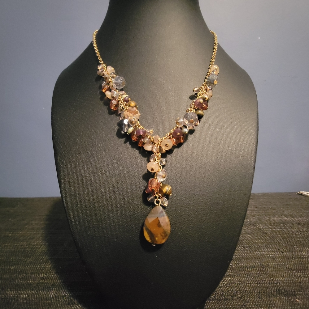 ❗CLOSET LIQUIDATION❗️Avon gemstone necklace